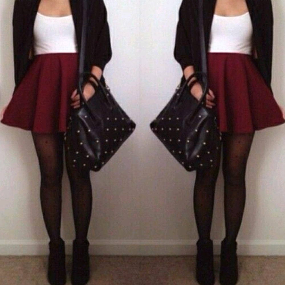 4for10💕 h&m EUC Wine Skater Skirt